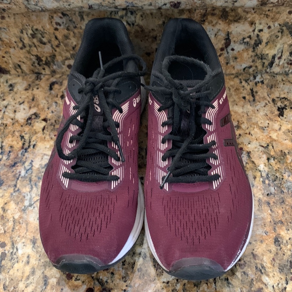 Women’s Asics GT 1000